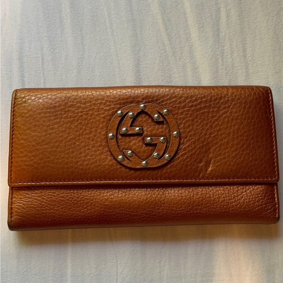 Gucci Tan Leather Clutch with Logo - Picture 1 of 10